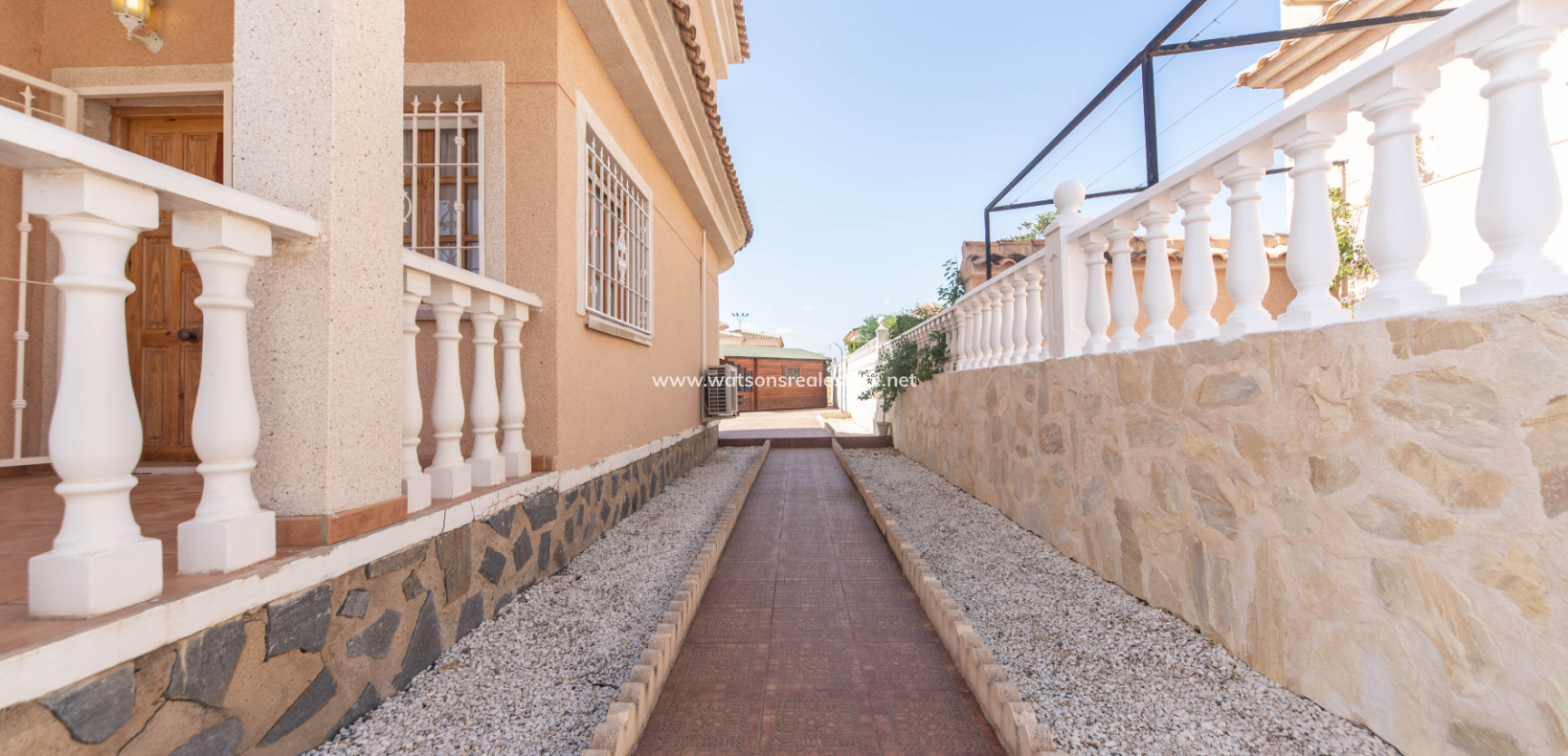 Venta - Chalet Independiente - Urb. La Marina