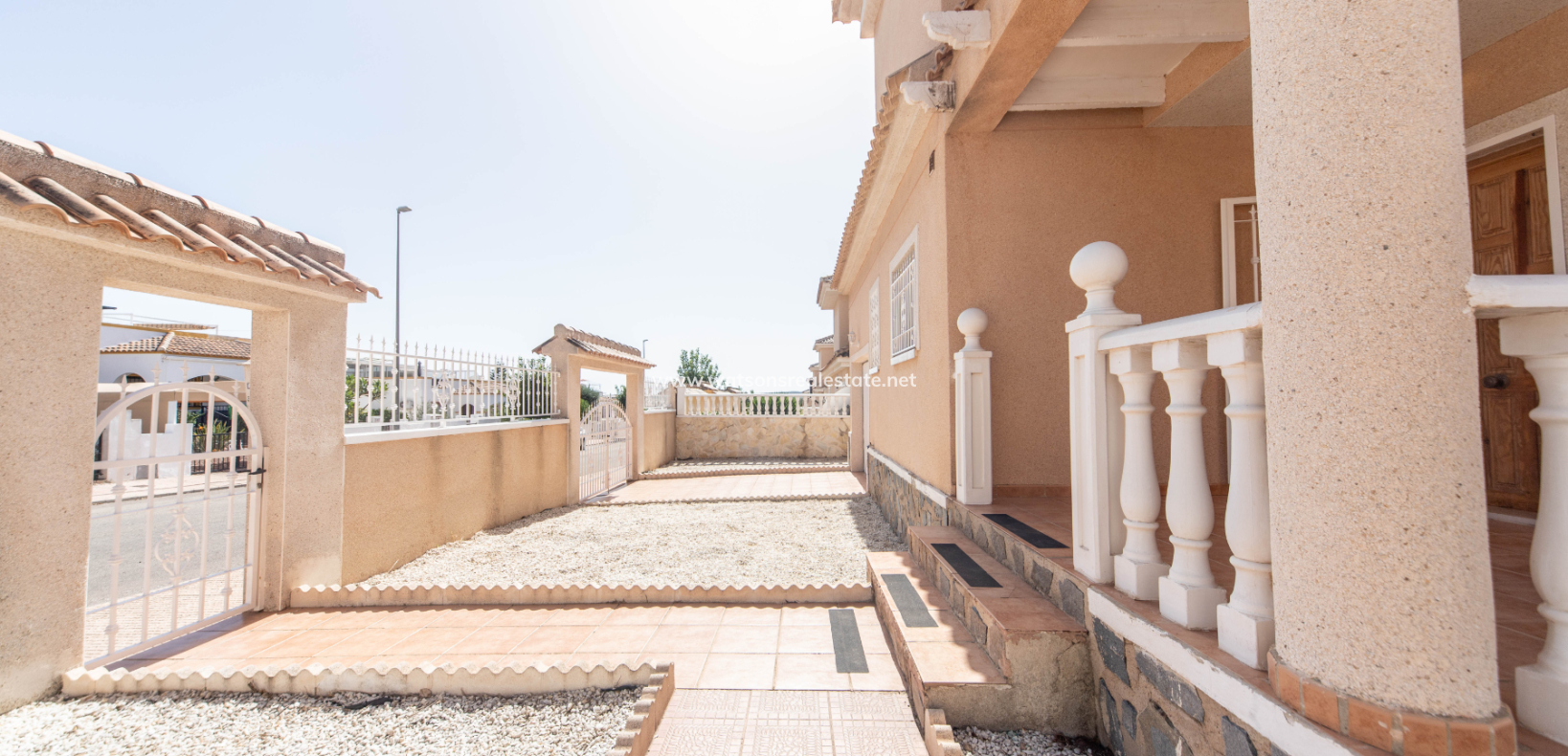 Venta - Chalet Independiente - Urb. La Marina