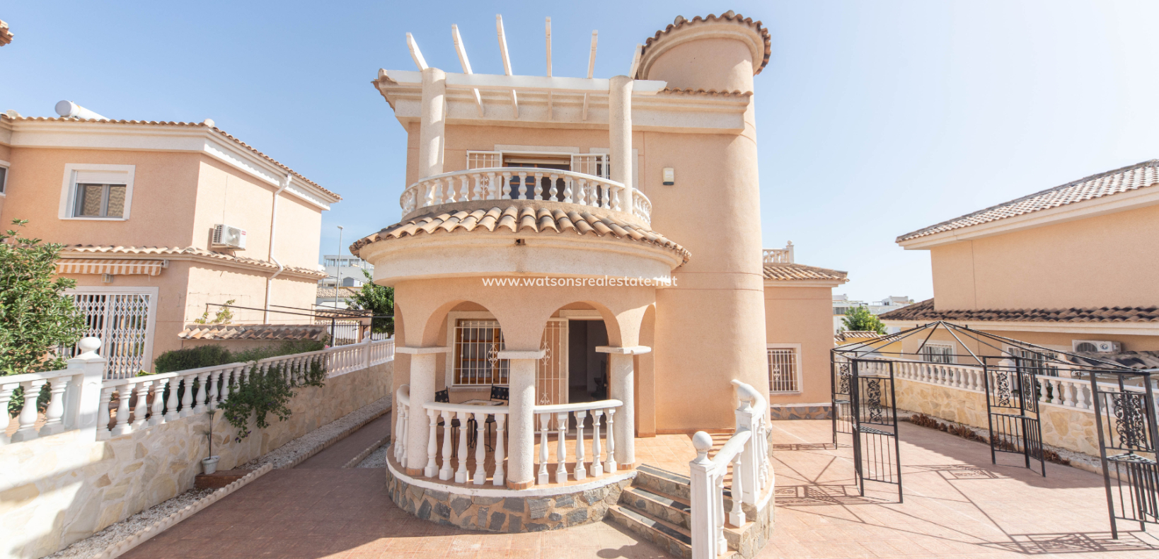 Venta - Chalet Independiente - Urb. La Marina