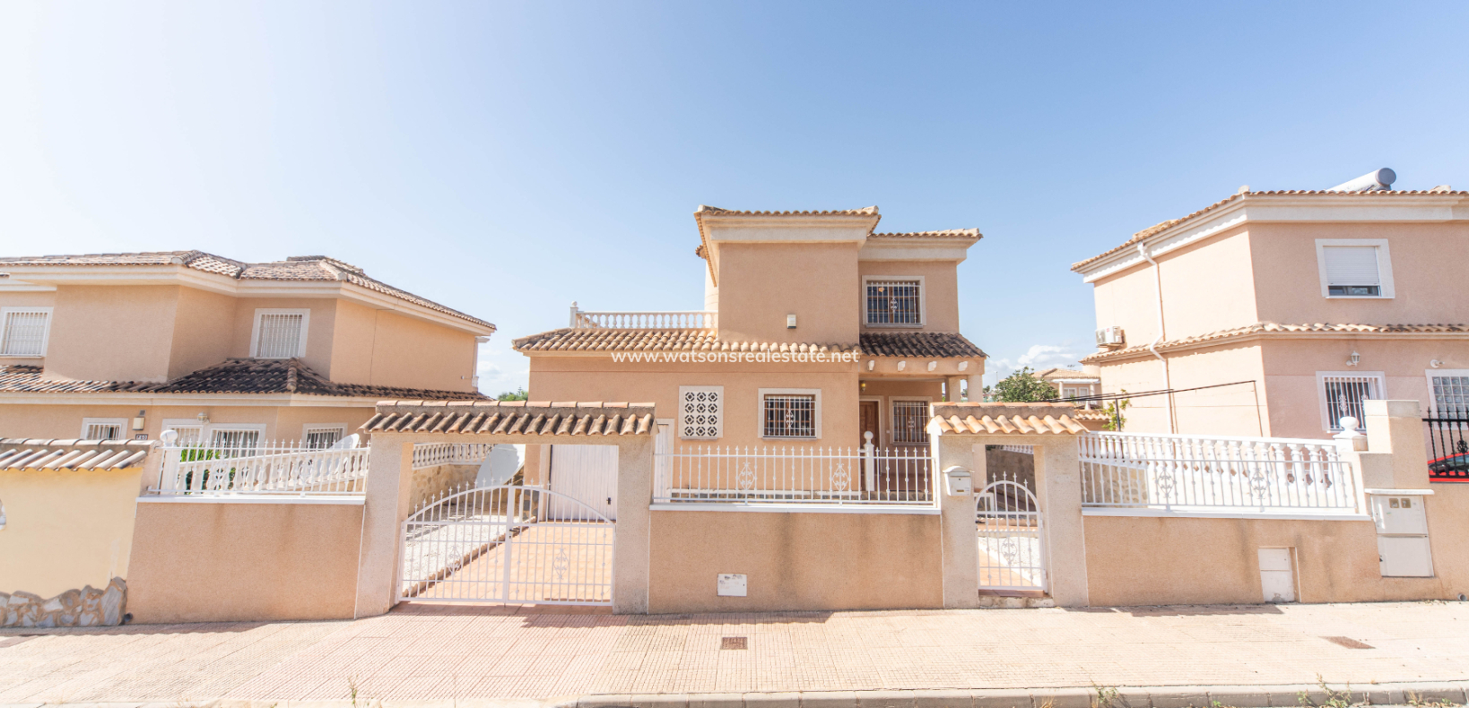 Venta - Chalet Independiente - Urb. La Marina