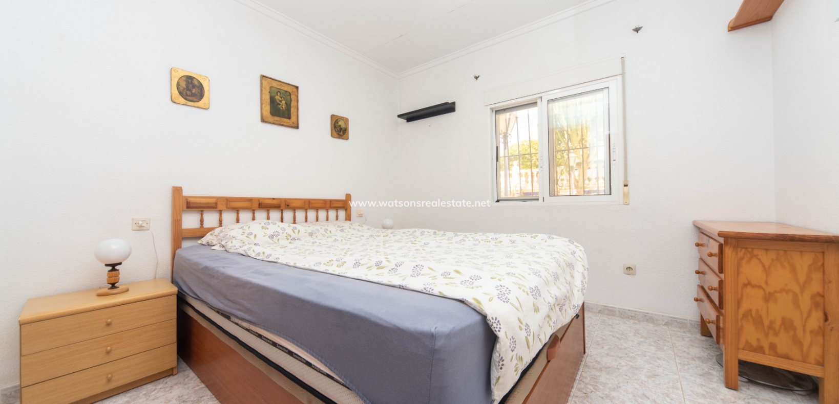 Venta - Chalet Independiente - Urb. La Marina