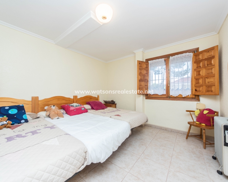 Venta - Chalet Independiente - Urb. La Marina