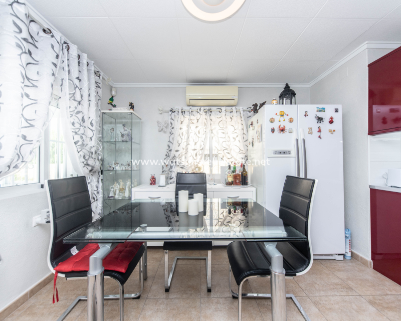 Venta - Chalet Independiente - Urb. La Marina
