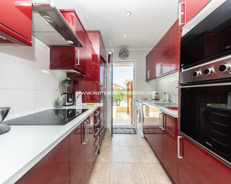Venta - Chalet Independiente - Urb. La Marina