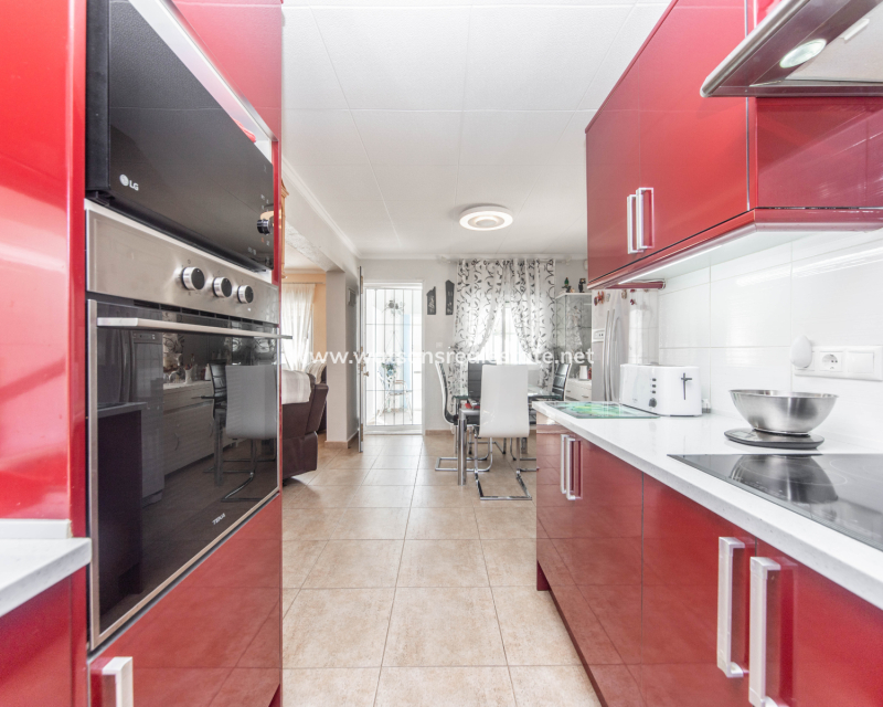Venta - Chalet Independiente - Urb. La Marina