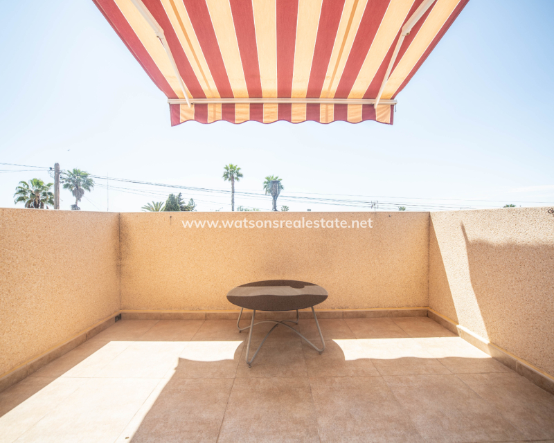 Venta - Chalet Independiente - Urb. La Marina