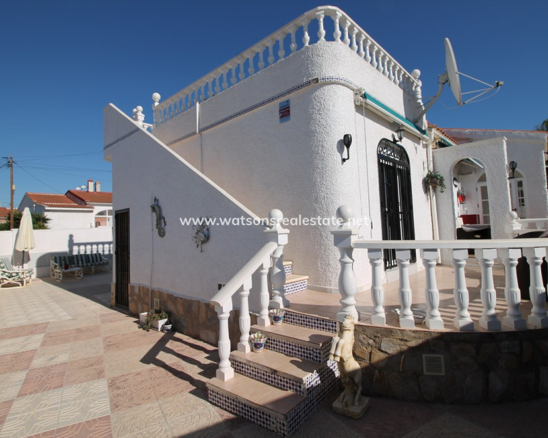 Venta - Chalet Independiente - Urb. La Marina