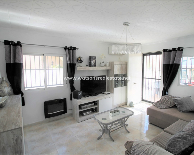 Venta - Chalet Independiente - Urb. La Marina