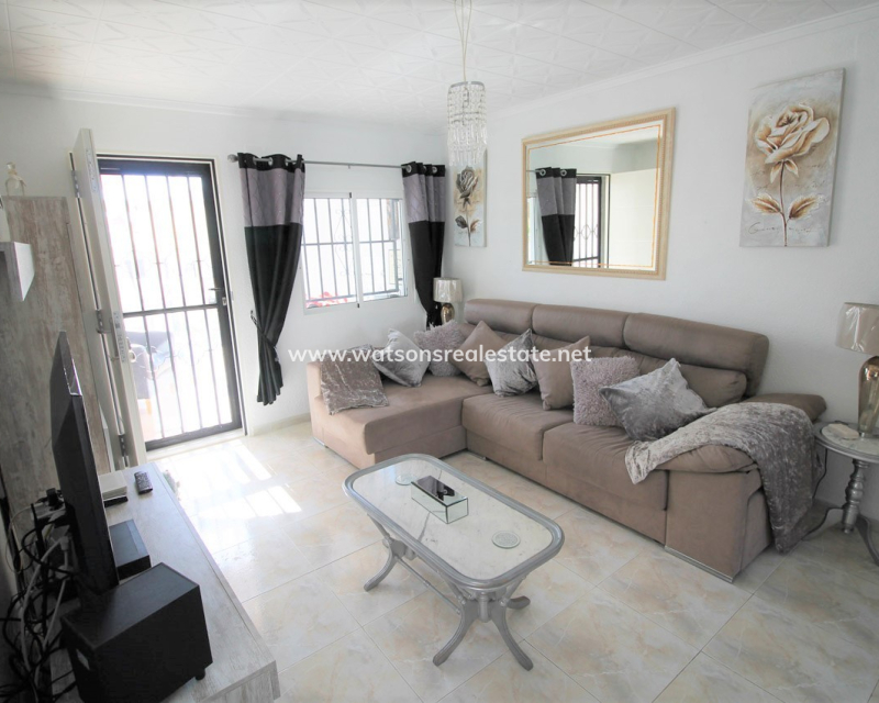 Venta - Chalet Independiente - Urb. La Marina