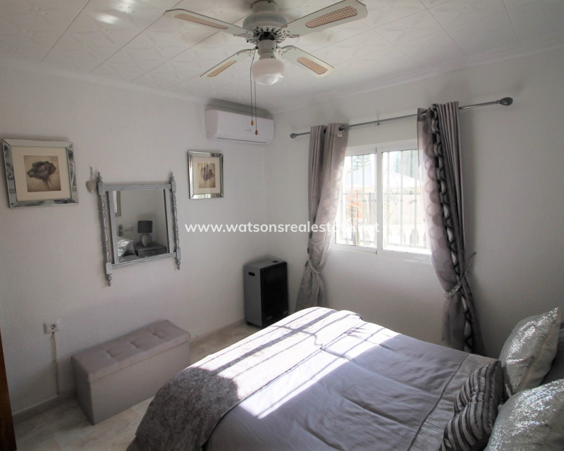 Venta - Chalet Independiente - Urb. La Marina