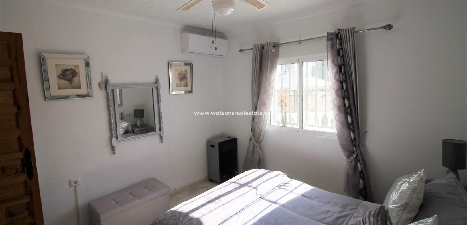 Venta - Chalet Independiente - Urb. La Marina