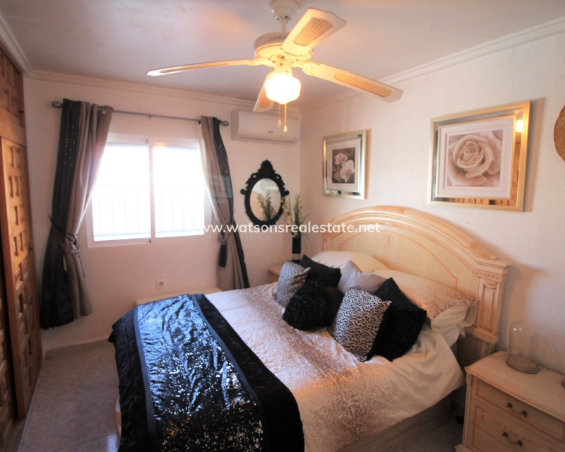 Venta - Chalet Independiente - Urb. La Marina
