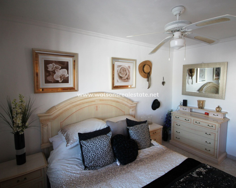 Venta - Chalet Independiente - Urb. La Marina