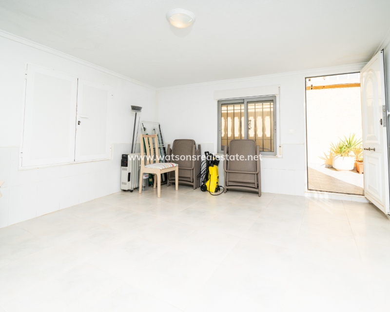 Venta - Chalet Independiente - Urb. La Marina