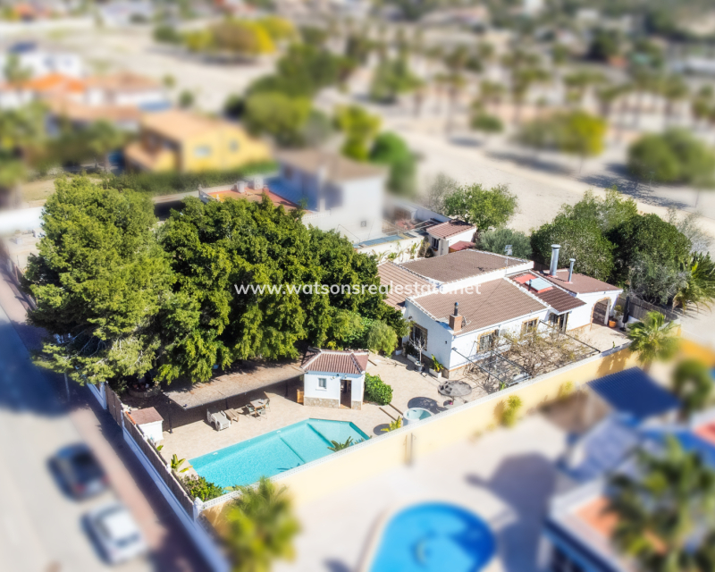 Venta - Chalet Independiente - Urb. La Marina