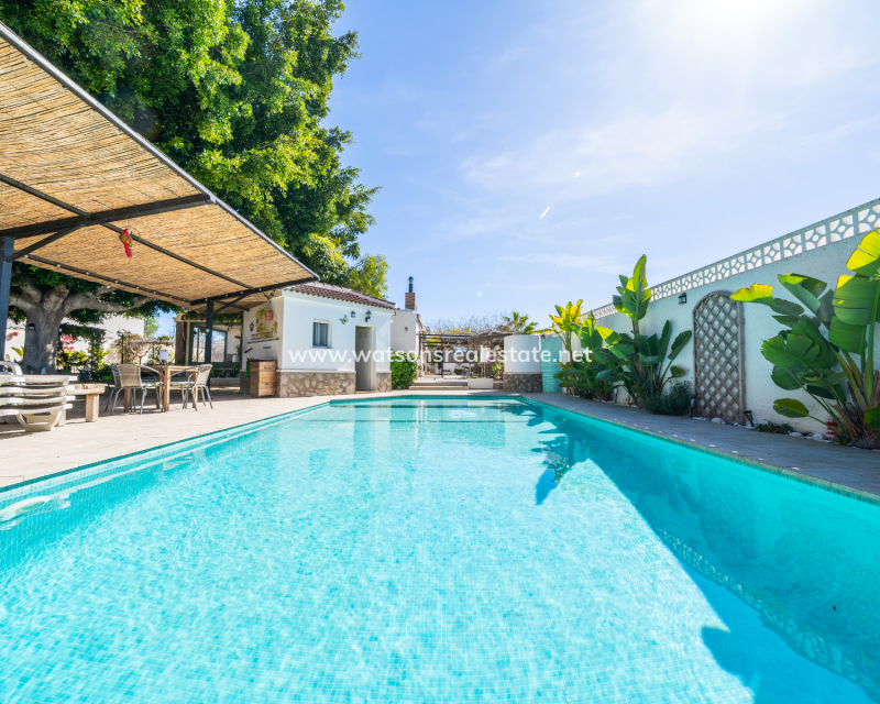 Venta - Chalet Independiente - Urb. La Marina