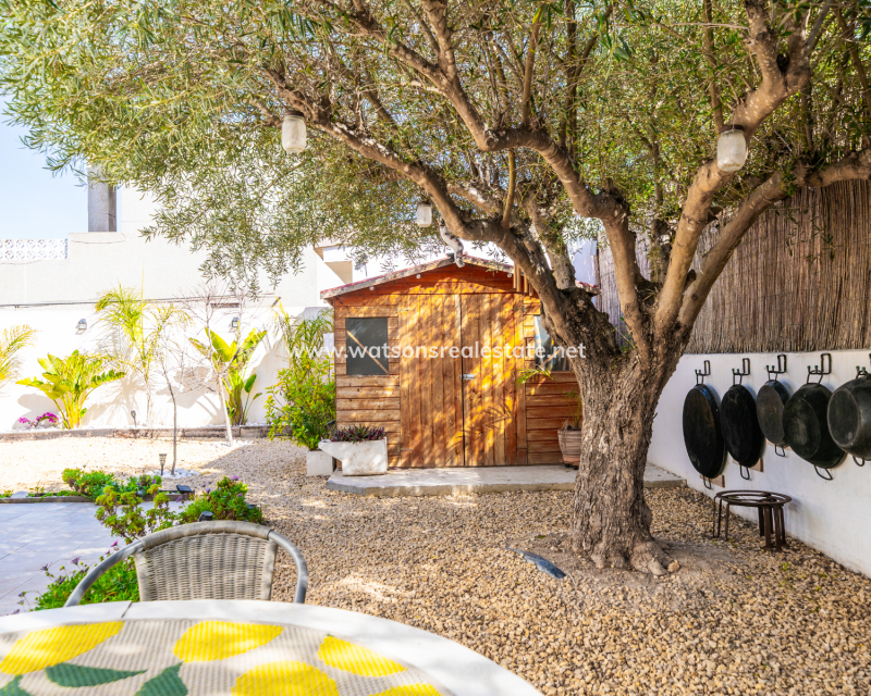 Venta - Chalet Independiente - Urb. La Marina