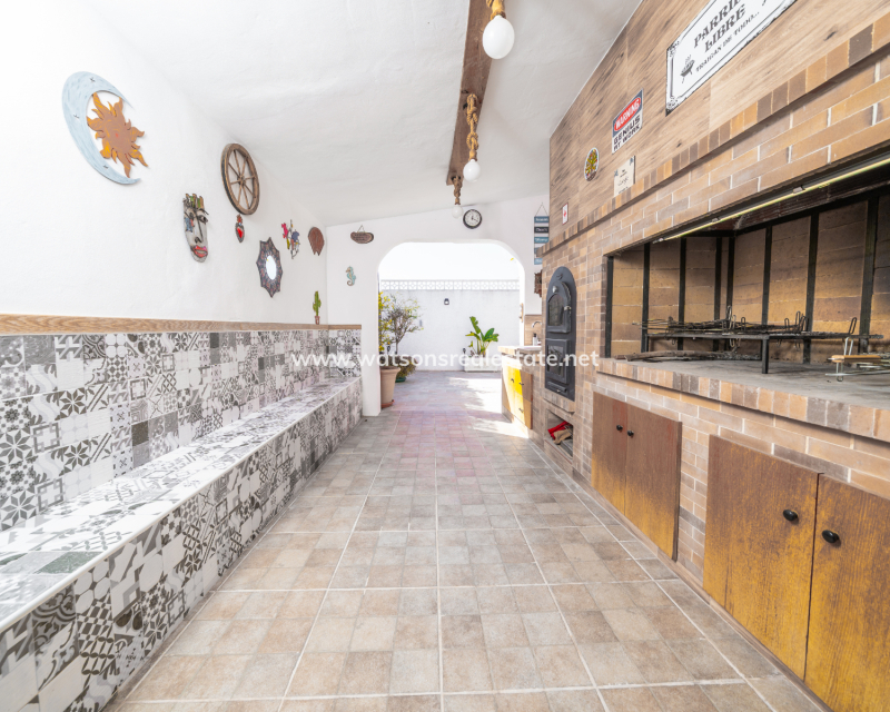 Venta - Chalet Independiente - Urb. La Marina