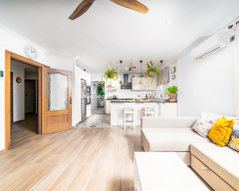 Venta - Chalet Independiente - Urb. La Marina