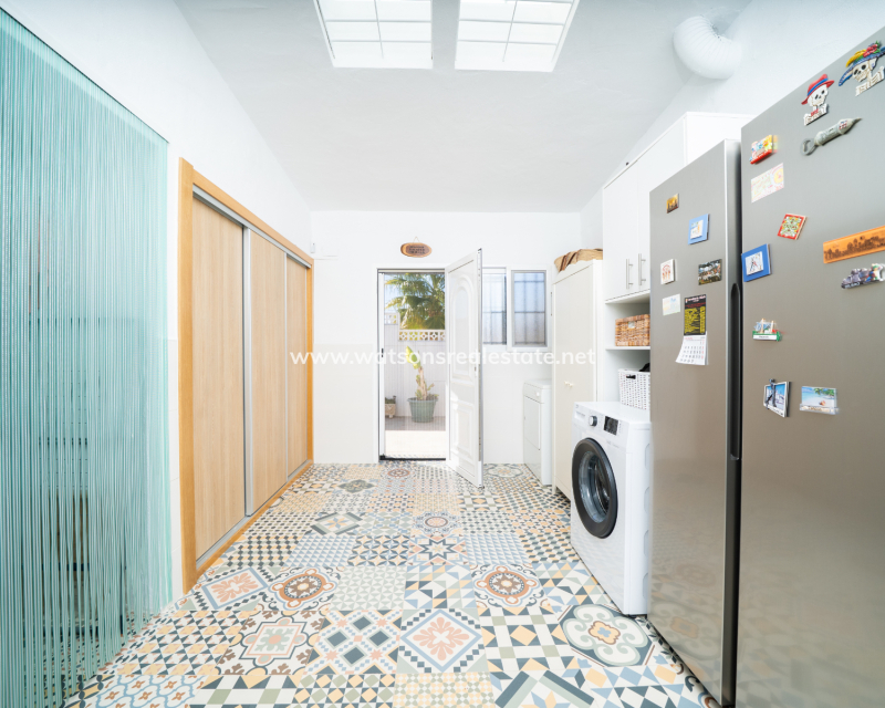 Venta - Chalet Independiente - Urb. La Marina