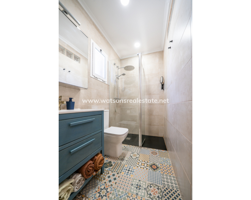 Venta - Chalet Independiente - Urb. La Marina