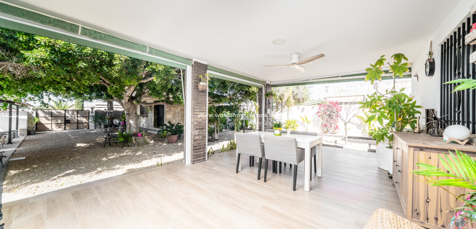 Venta - Chalet Independiente - Urb. La Marina