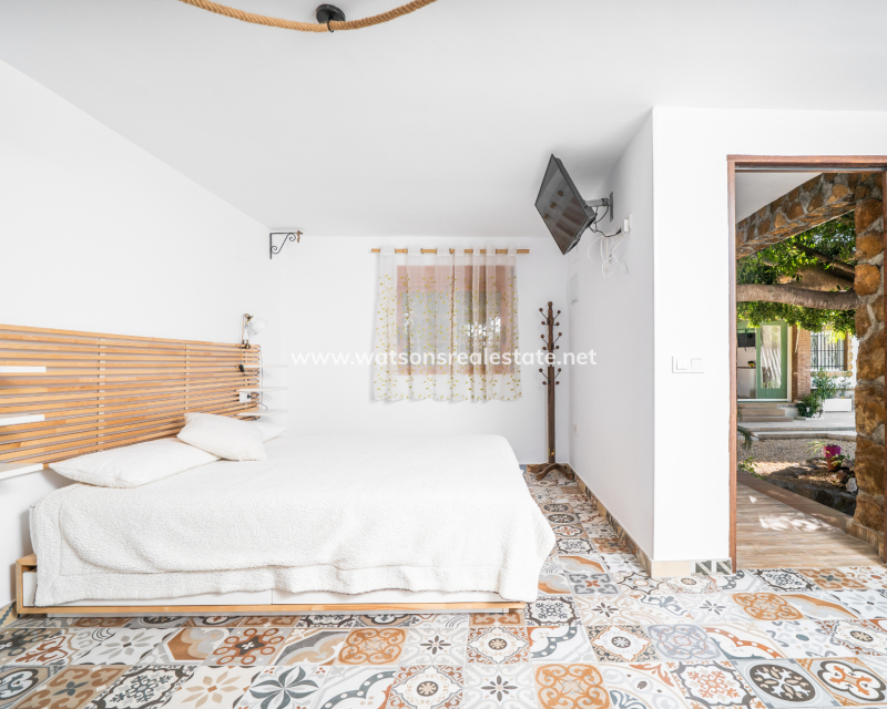 Venta - Chalet Independiente - Urb. La Marina