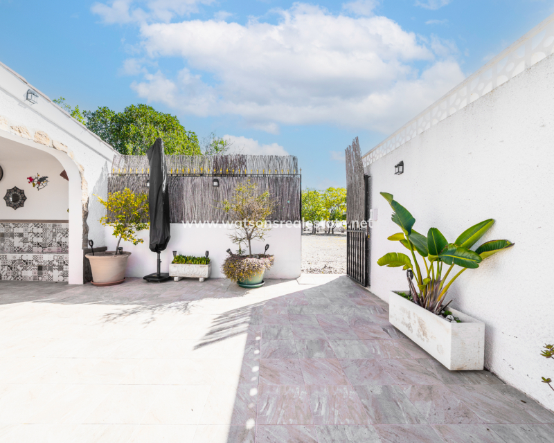 Venta - Chalet Independiente - Urb. La Marina