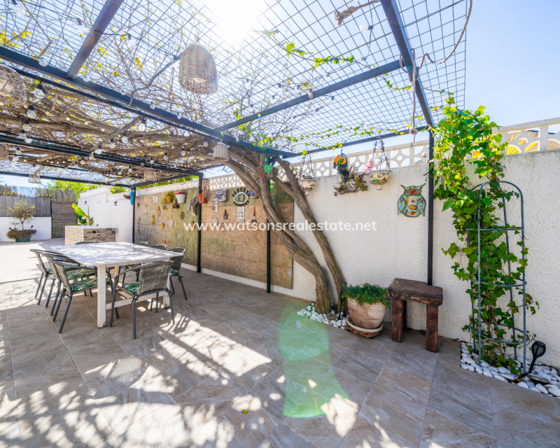 Venta - Chalet Independiente - Urb. La Marina
