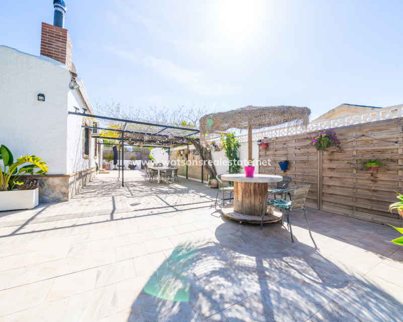 Venta - Chalet Independiente - Urb. La Marina