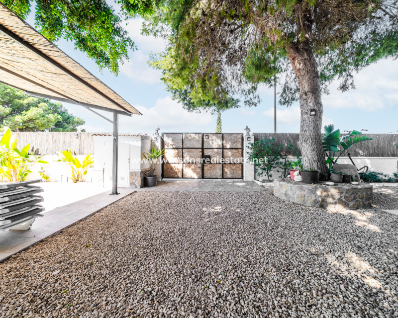 Venta - Chalet Independiente - Urb. La Marina