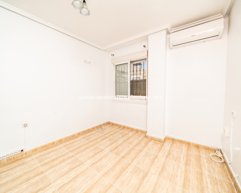 Venta - Chalet Independiente - Urb. La Marina