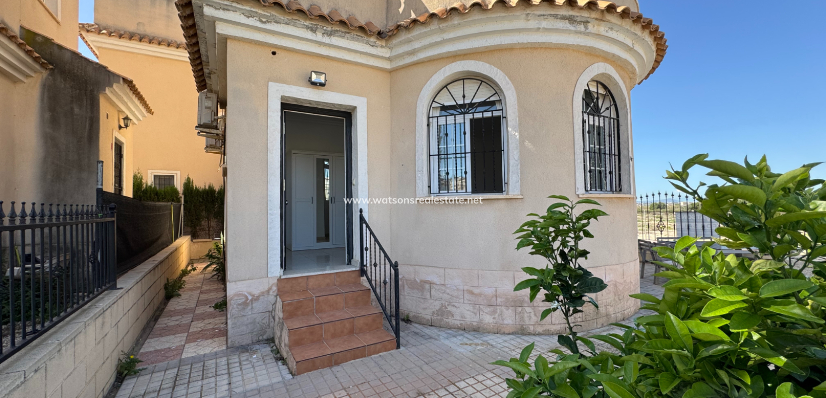 Venta - Chalet Independiente - Urb. La Marina