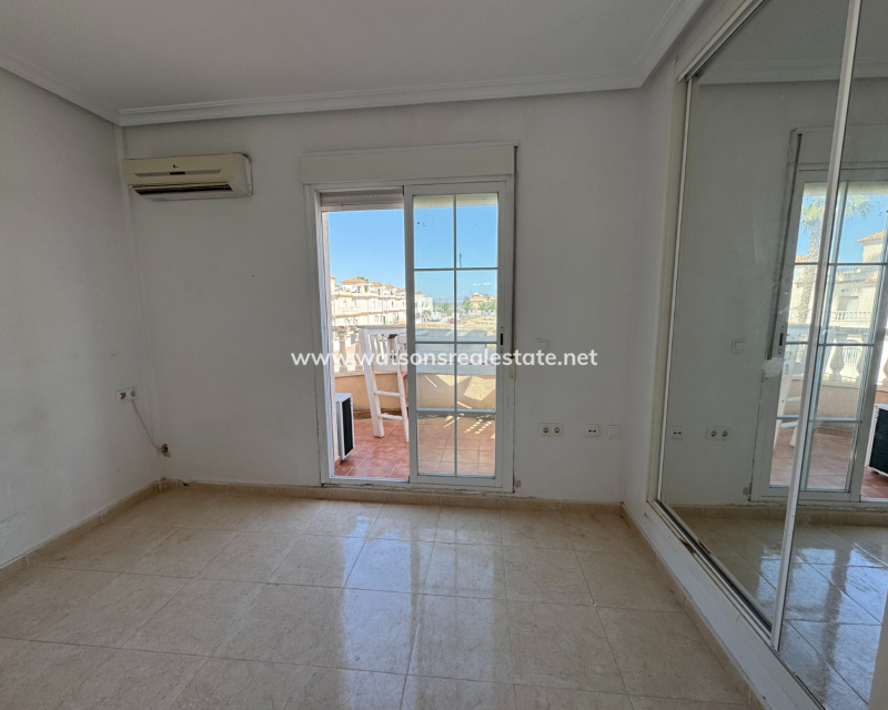 Venta - Chalet Independiente - Urb. La Marina