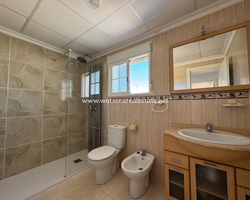 Venta - Chalet Independiente - Urb. La Marina