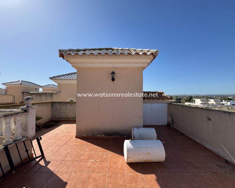 Venta - Chalet Independiente - Urb. La Marina