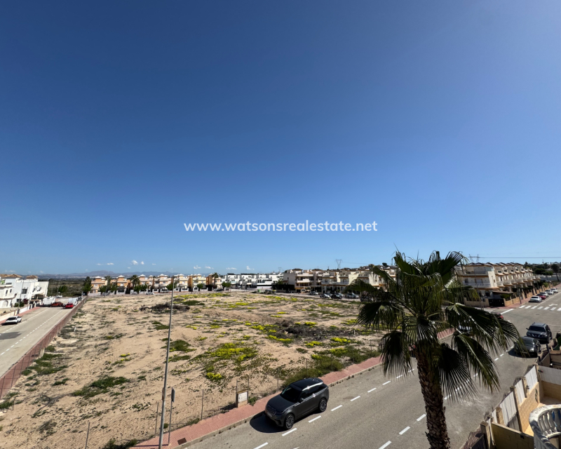 Venta - Chalet Independiente - Urb. La Marina