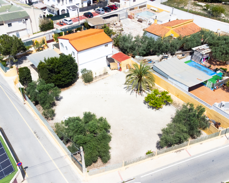 Venta - Chalet Independiente - Urb. La Marina