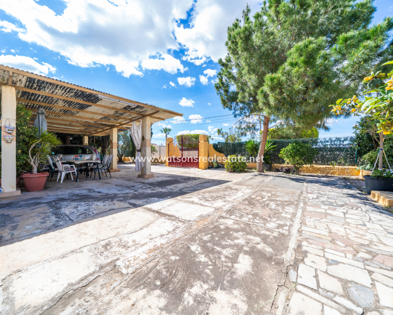 Venta - Chalet Independiente - Urb. La Marina