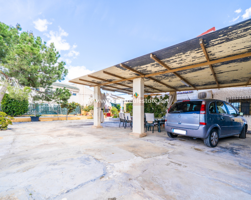 Venta - Chalet Independiente - Urb. La Marina