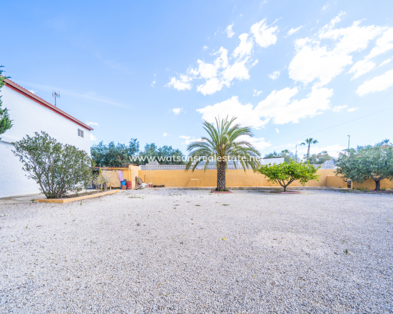 Venta - Chalet Independiente - Urb. La Marina