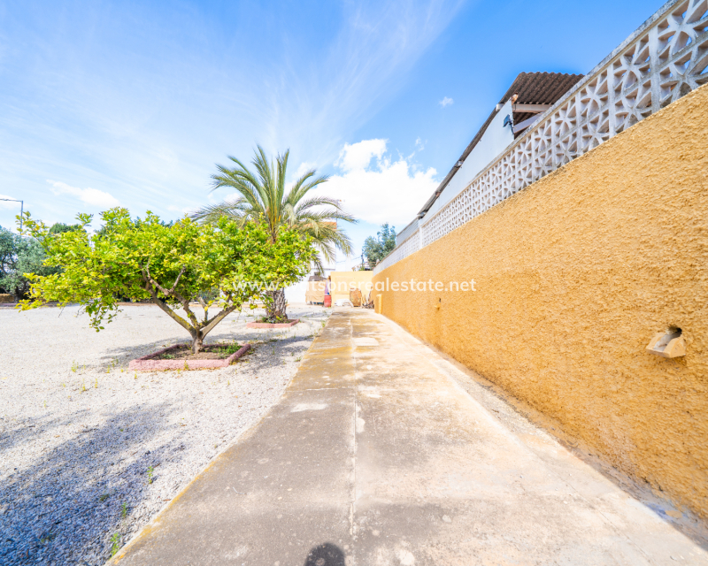 Venta - Chalet Independiente - Urb. La Marina