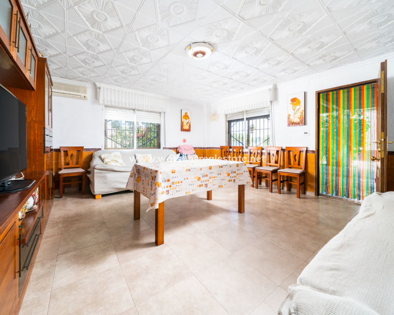 Venta - Chalet Independiente - Urb. La Marina