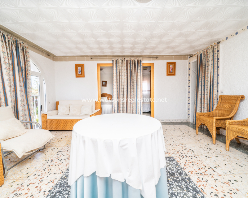 Venta - Chalet Independiente - Urb. La Marina