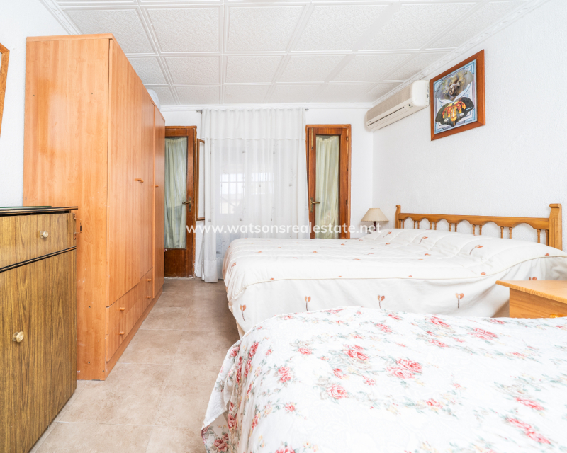 Venta - Chalet Independiente - Urb. La Marina