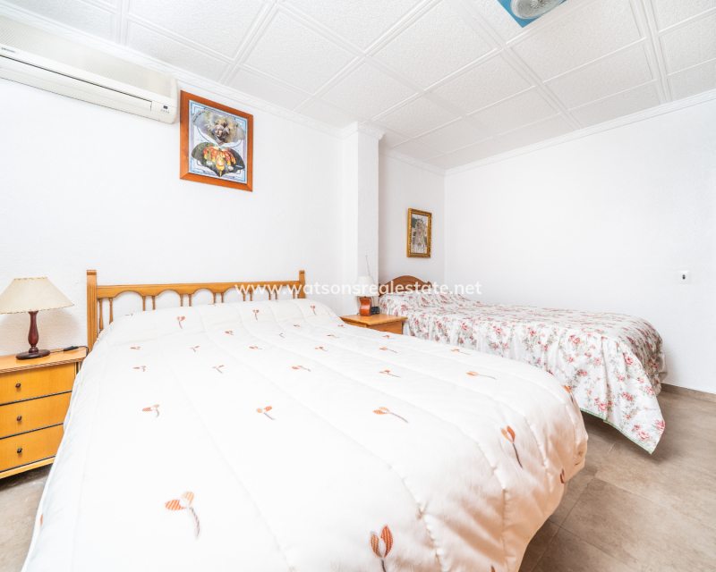 Venta - Chalet Independiente - Urb. La Marina