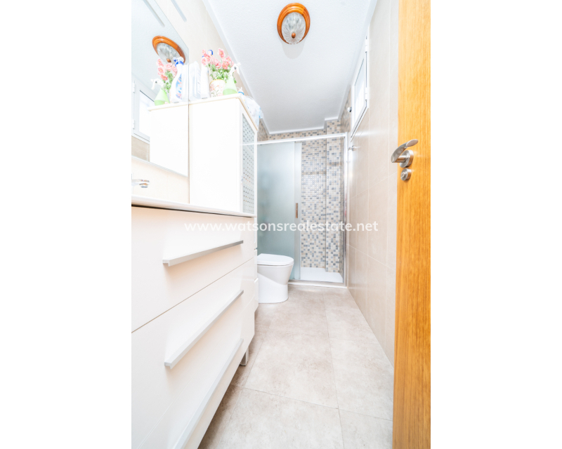 Venta - Chalet Independiente - Urb. La Marina