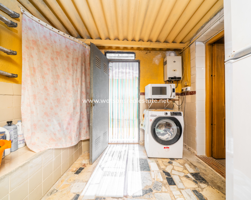 Venta - Chalet Independiente - Urb. La Marina