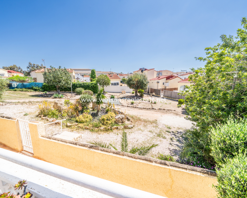 Venta - Chalet Independiente - Urb. La Marina
