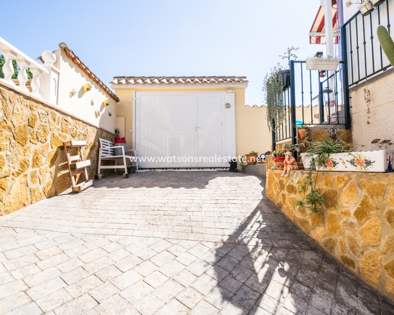 Venta - Chalet Independiente - Urb. La Marina